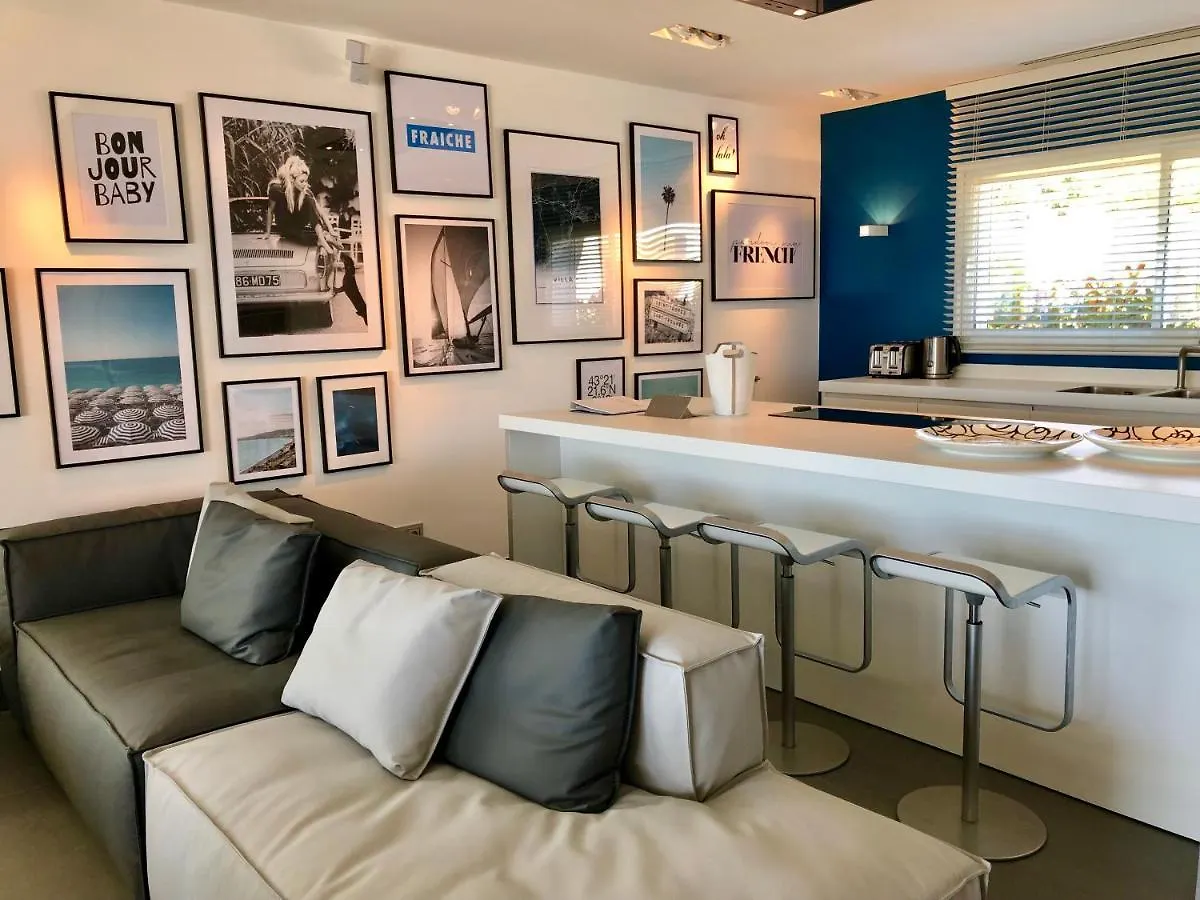 Villa Vue panoramique sur la baie de St Tropez à Les Issambres